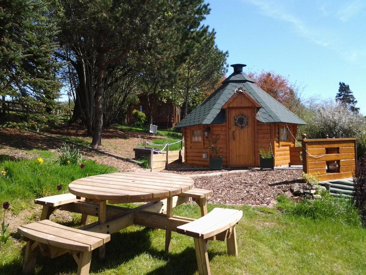 Tudor Lodge With Pool & Bbq Cabin Liskeard Exterior foto