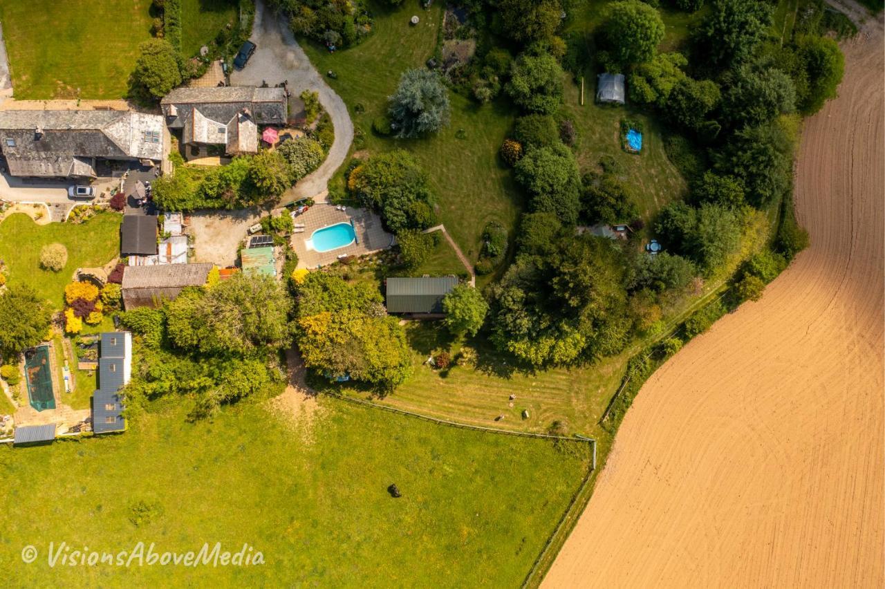 Tudor Lodge With Pool & Bbq Cabin Liskeard Exterior foto